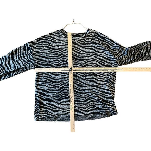 Zara Top Women's Large Heather Gray Zebra Print Round Neck Long Sleeve Pullover - Picture 6 of 6